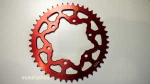 SITTA ZĘBATKA TYŁ YAMAHA R1 R6 R3 Z46 P520 RED ALU